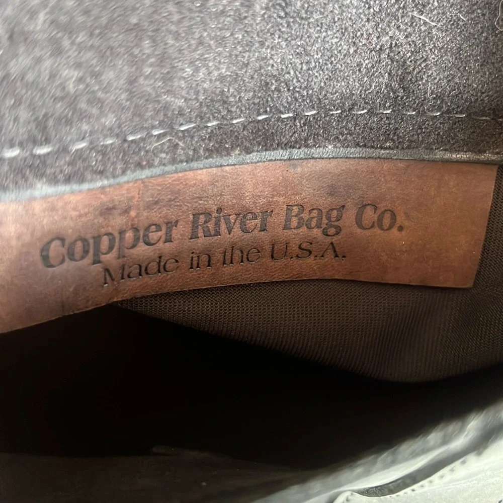 Copper River Company Baxter Messenger Crossbody Black Leather Bag unisex